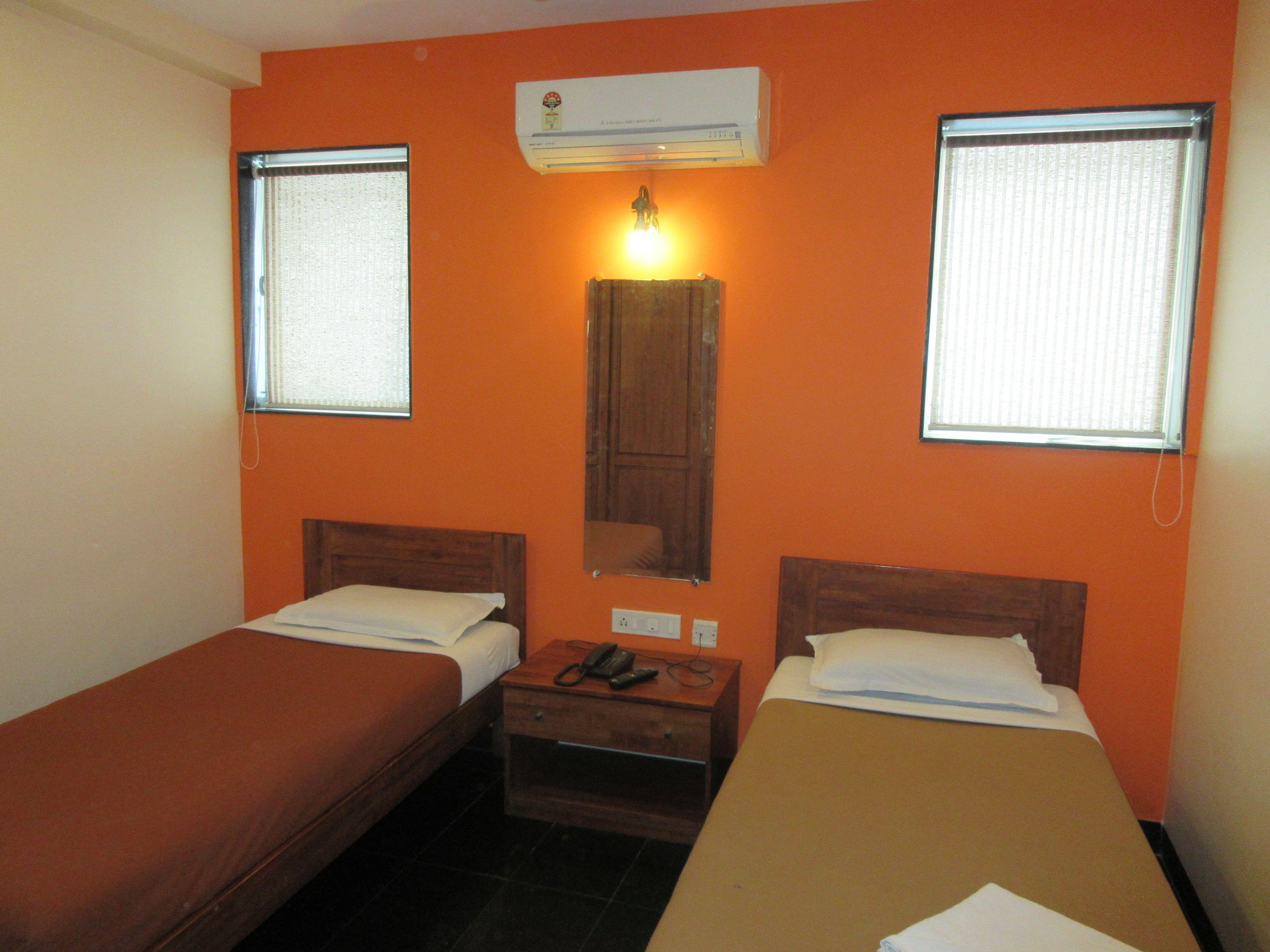Hotel Q Deck - Mumbai — Photos 2